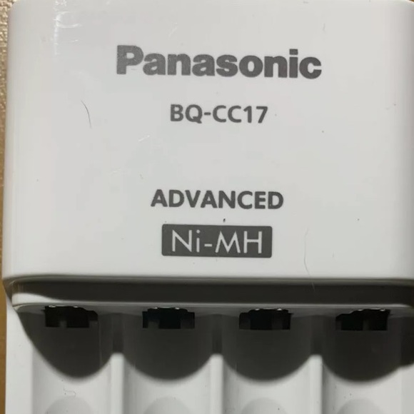 Panasonic BQ-CC17 AA/AAA Smart Battery Charger (New No Box/Open Box Item) - Picture 2 of 5
